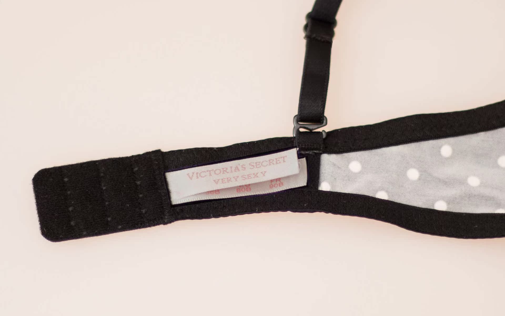 【法国原单一线<em>名牌文胸</em> 性感蕾丝调皮圆点光