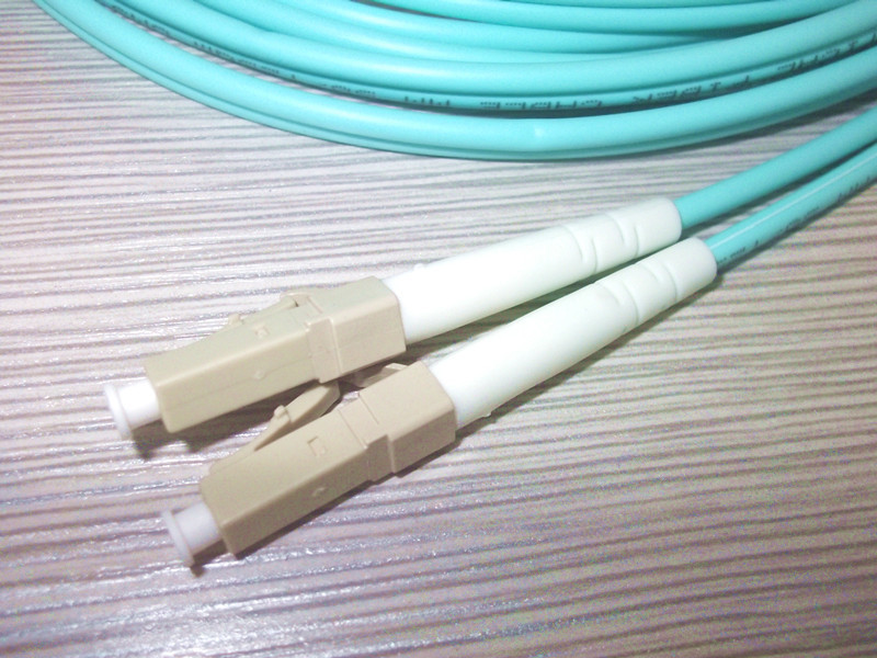 【万兆专用 光纤线 光纤跳线 尾纤 lc-lc 万兆多模 双芯 3米 电信级】