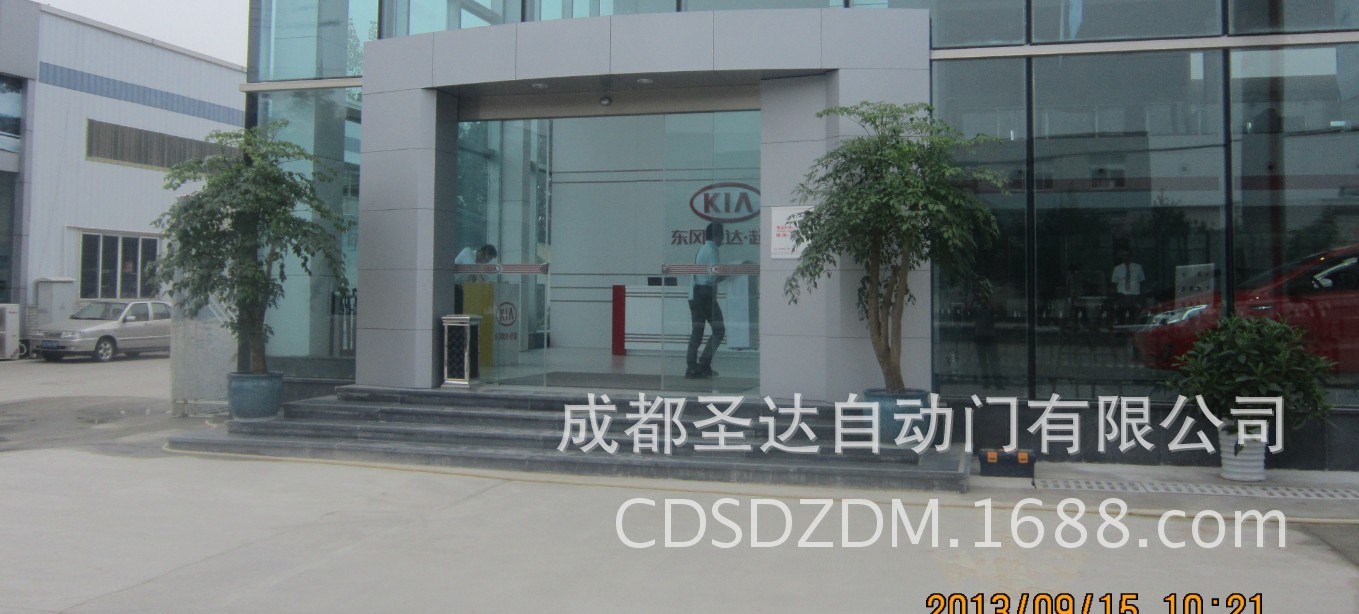 金堂宇霖汽车自动门4