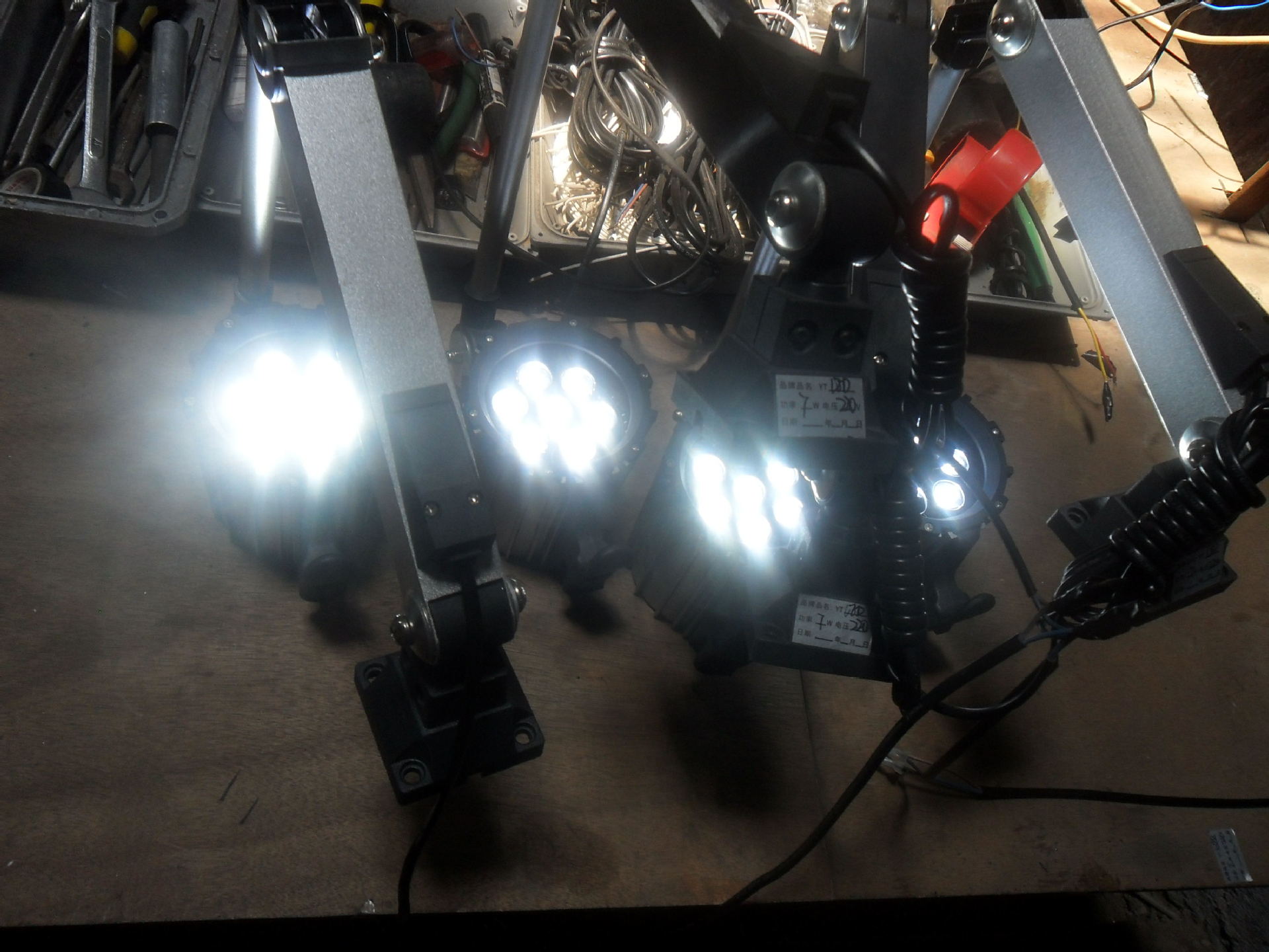 【本厂专业生产LED 卤钨灯 防爆灯 价格优惠 质