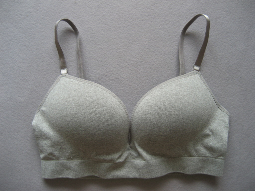 <em>文胸厂家批发</em>日单正品 夏季新款活动肩带聚拢