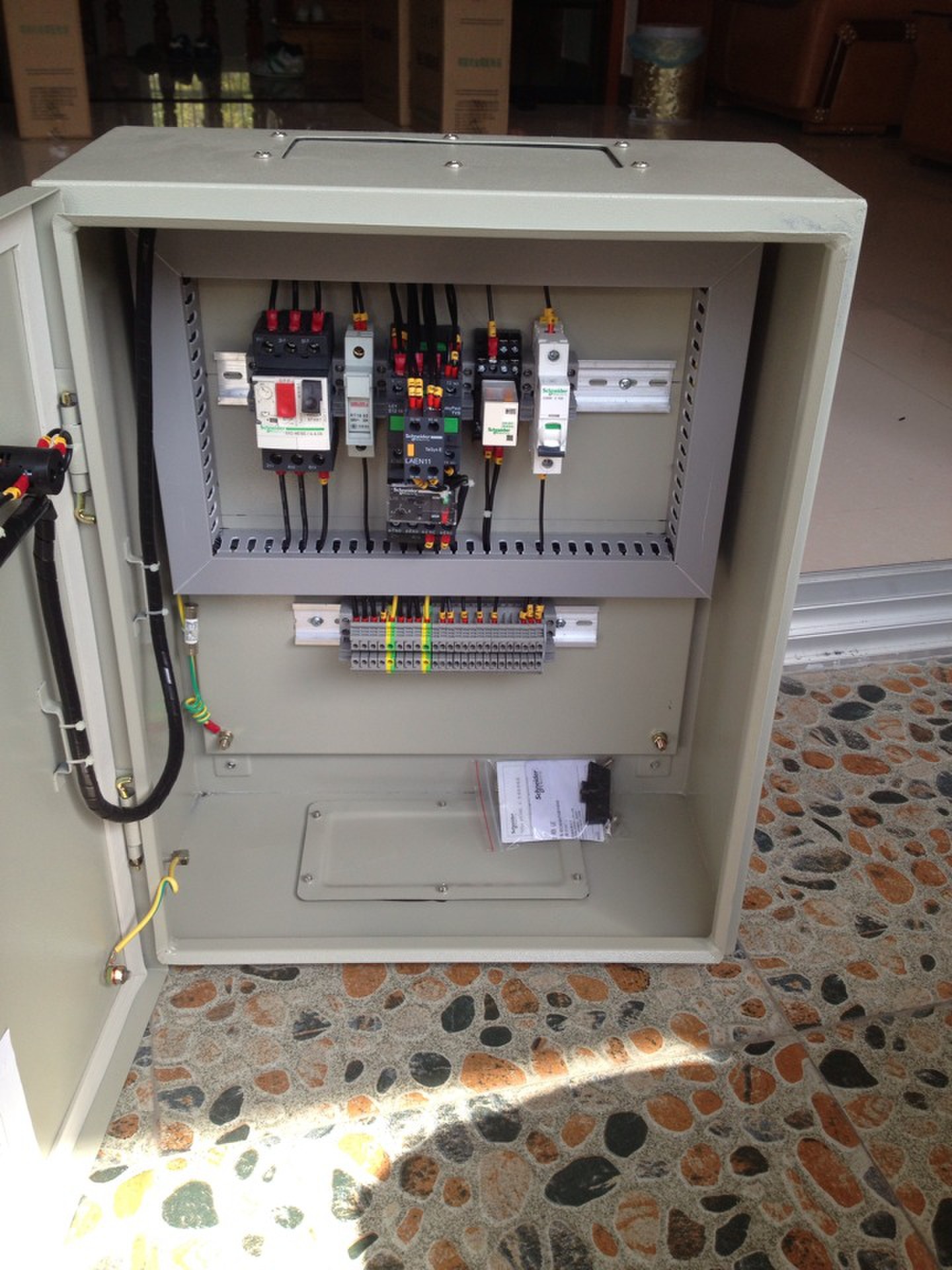 【品哲工控 施耐德电气3KW 电动机保护控制箱