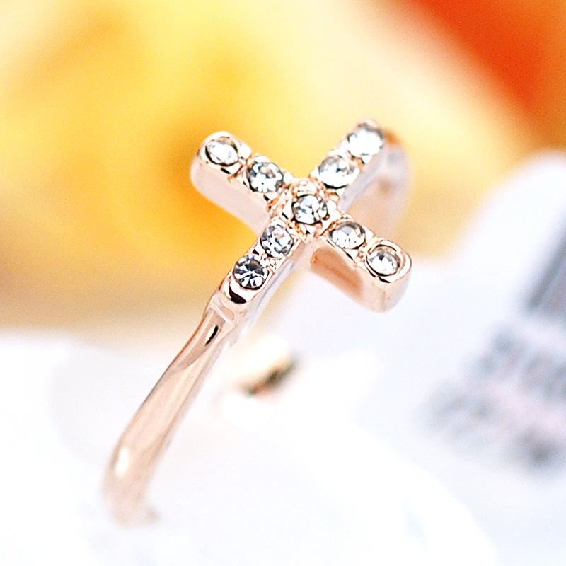 伊泰莲娜 红苹果镶钻 时尚 十字架 韩国戒指饰品