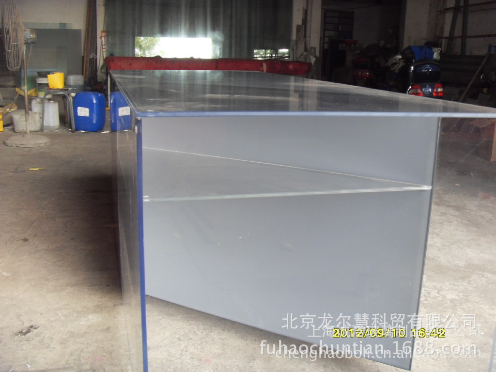玻璃柜子3