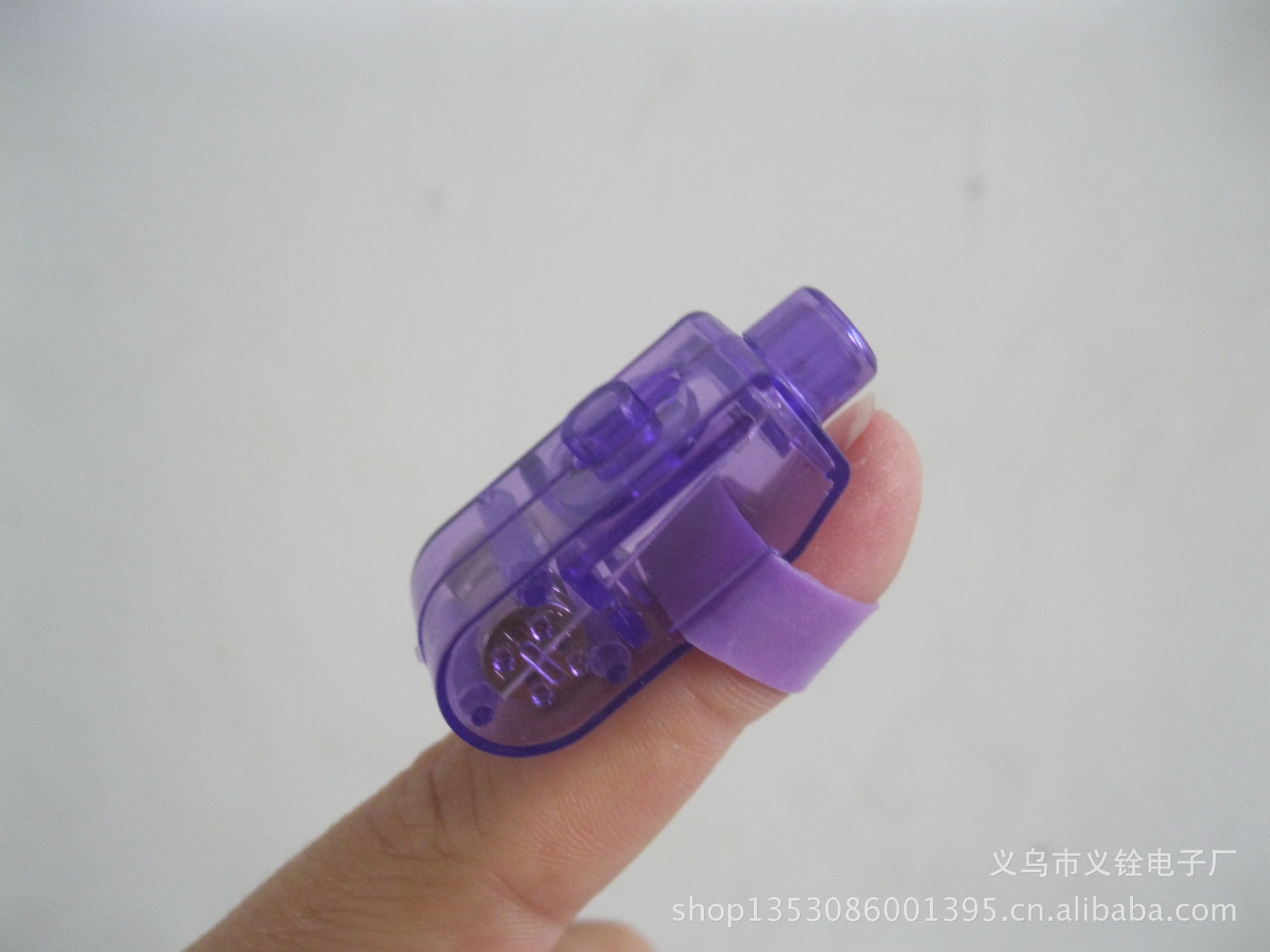 【可定做促销礼品 新奇特玩具LED发光手指灯