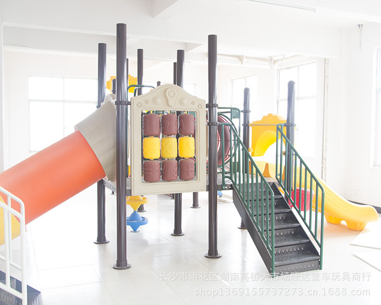 室外游乐设施