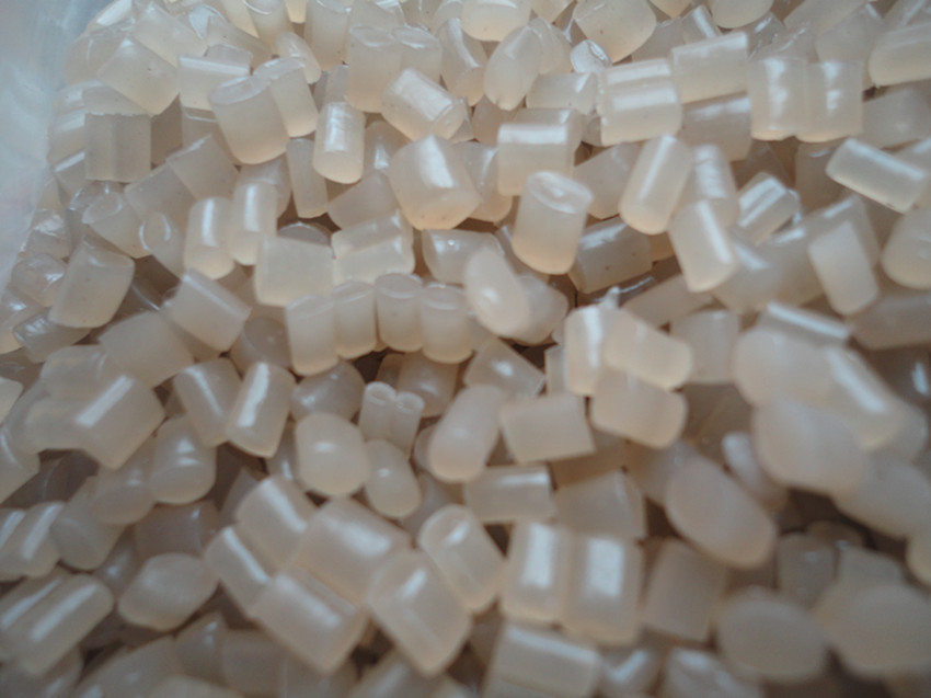 再生塑料颗粒 PE 本色塑料粒子 图片