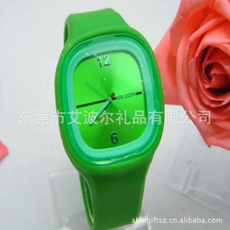 方形时尚果冻手表