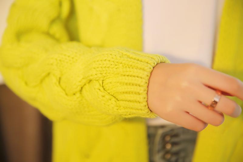 【秋冬款<em>韩版</em>复古棒针<em>手工</em>编织中<em>长款</em>宽松麻花