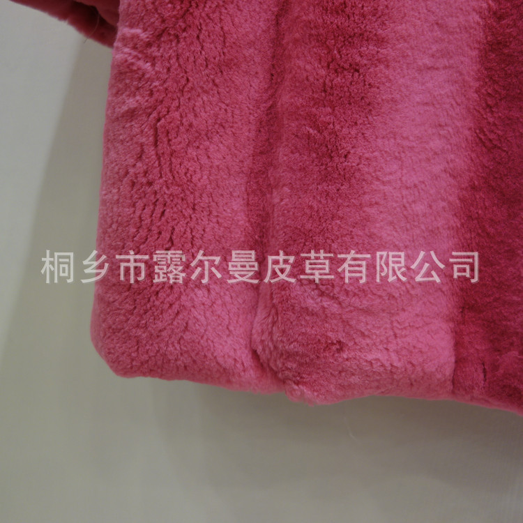 <em>批发</em>采购皮草-<em>特级</em>獭兔毛皮草<em>外套</em>整皮皮草大