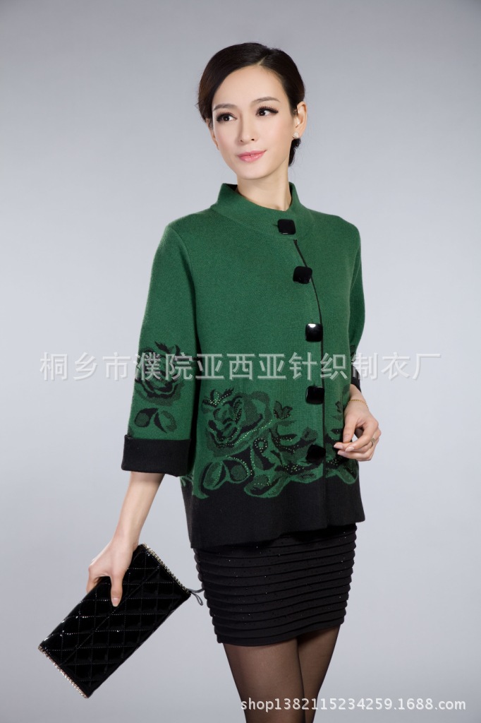 2013秋冬尊贵妈妈装新款羊毛衫