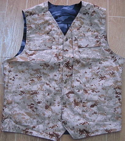 双面<em>马甲</em> 两面穿迷彩厚<em>马甲</em> 多功能<em>马甲</em> 户外多