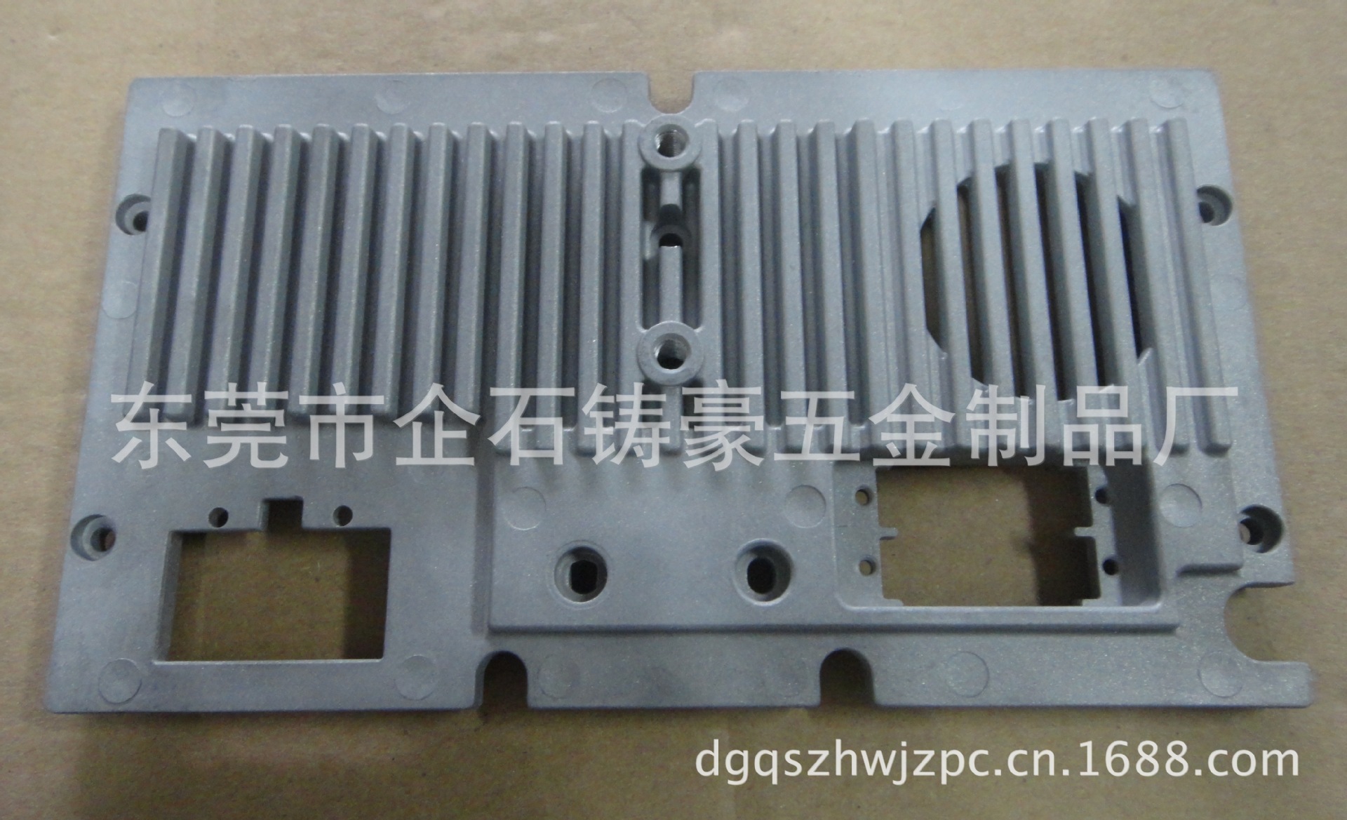 东莞压铸工厂专业一条龙模式提供精密铝合金、锌合金压铸加工