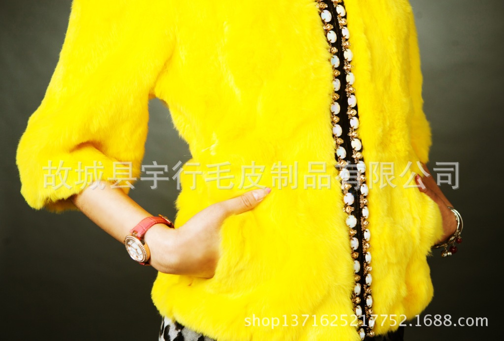 獺兔毛鑲鑽衣服