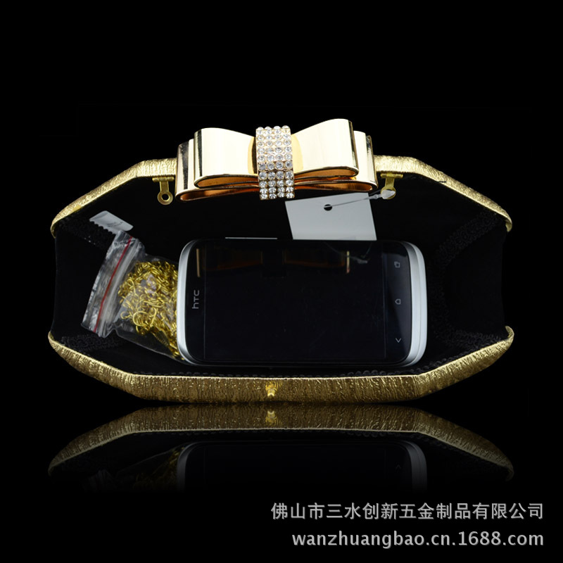 金色蝴蝶結鑲鑽手拿包