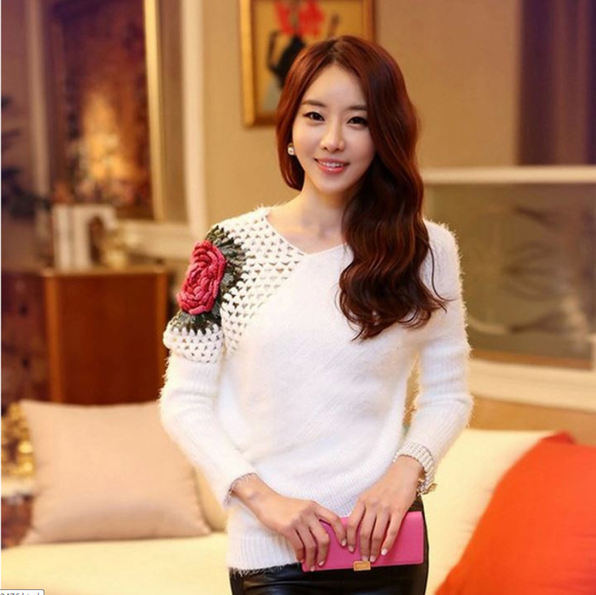 2013秋季新款女装 <em>毛毛</em>镂空<em>套头毛衣</em> 玫瑰花肩