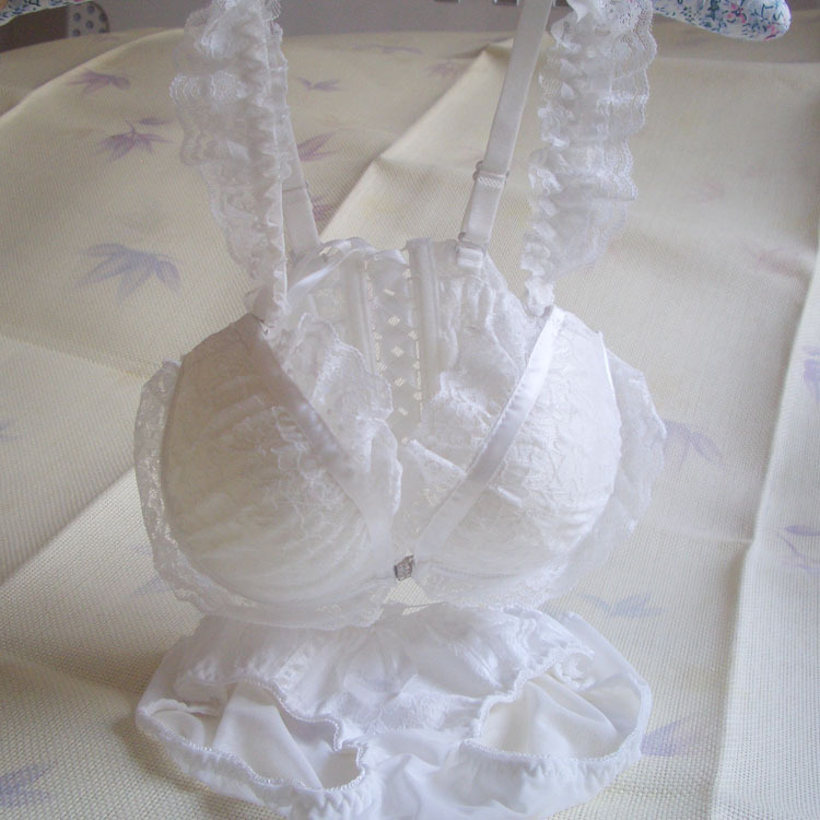 【一件代发 <em>黛安芬</em>美背<em>丝带</em>系绳前<em>扣</em>镶钻内衣