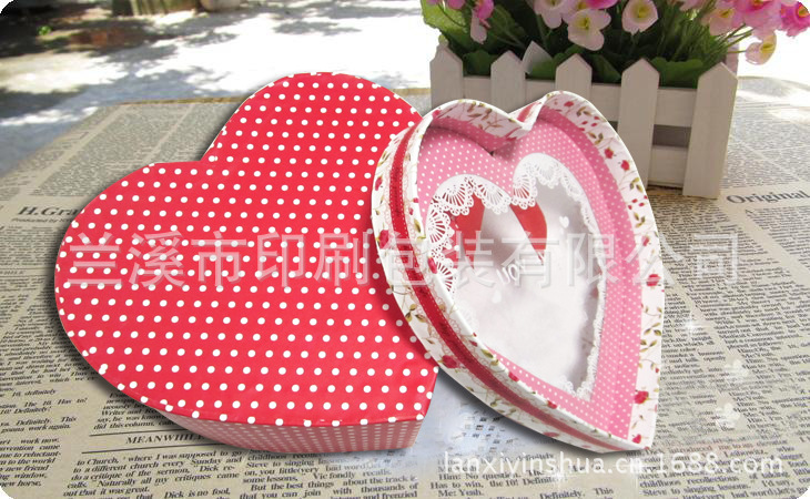 桃心开窗四件套大红