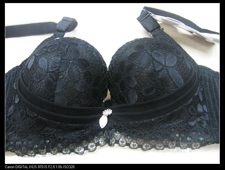 【绿色女神特厚5<em>cm</em>超<em>加厚文胸</em>爆乳聚拢调整深