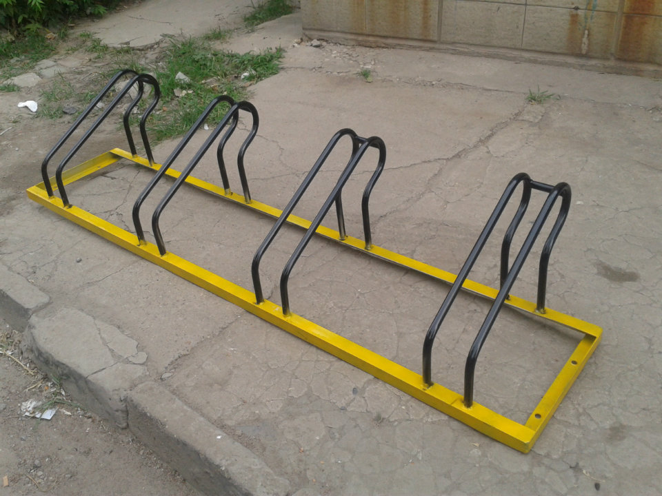 供应自行车停放架 螺旋式自行车停放架 高低式自行车停放架