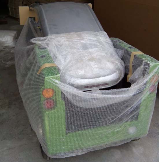 老年人四轮电动代步车 电动休闲汽车