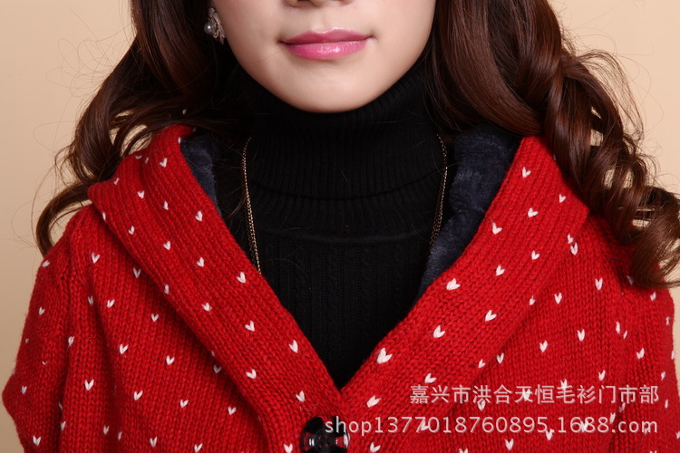 2013冬装 单排扣<em>中长款</em>小鹿 <em>加绒加厚</em>带帽<em>毛衣</em>