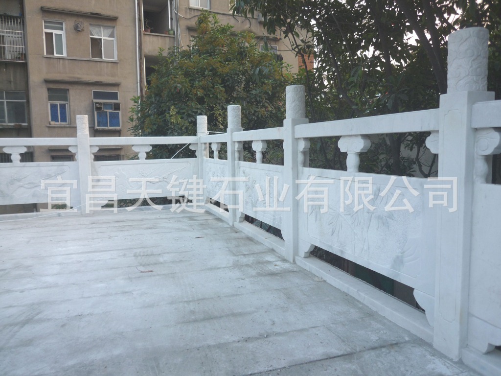 石栏? height=