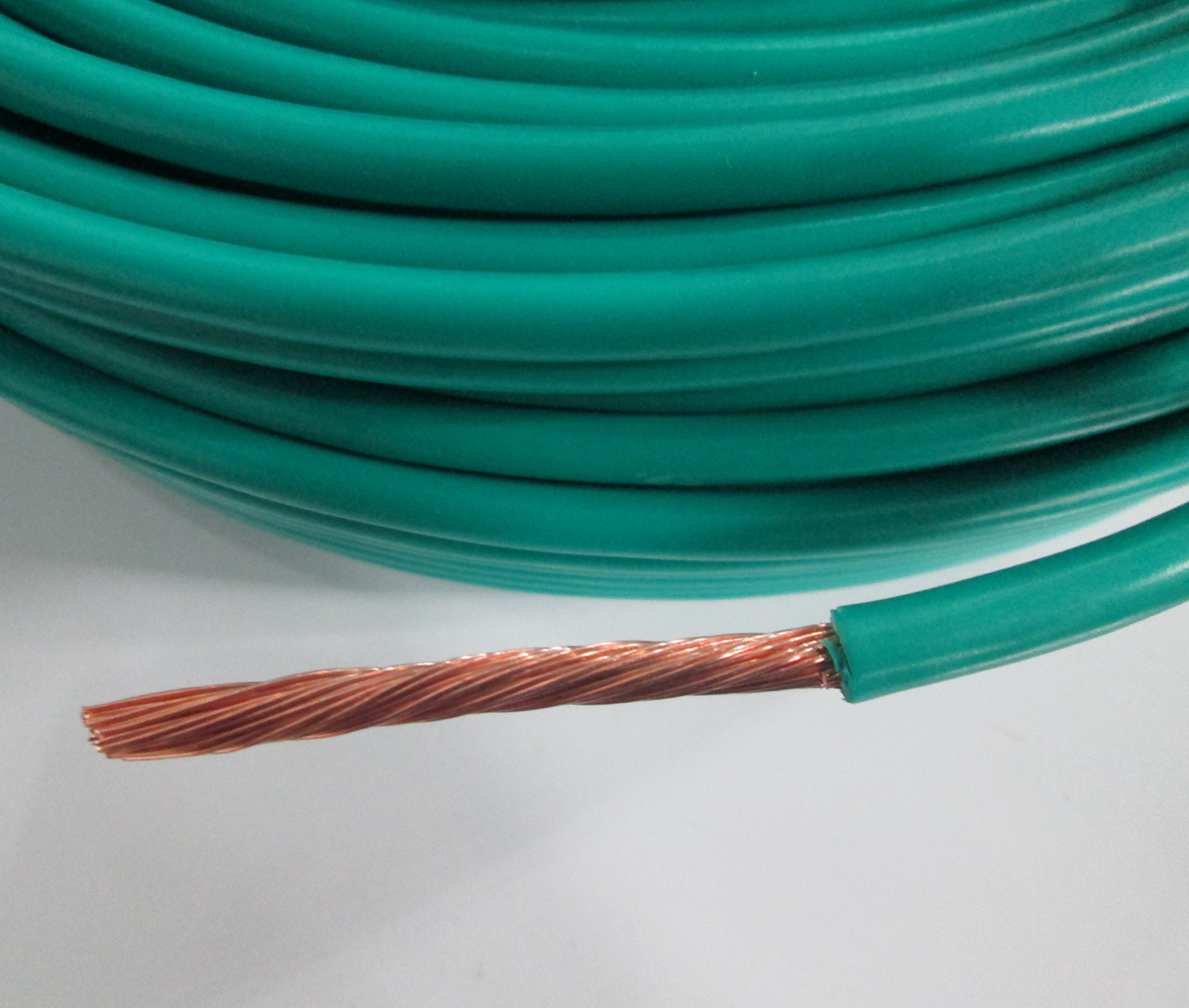 供应bvr-16平方铜芯多股软电线电缆环保无毒抗酸碱耐腐蚀线缆
