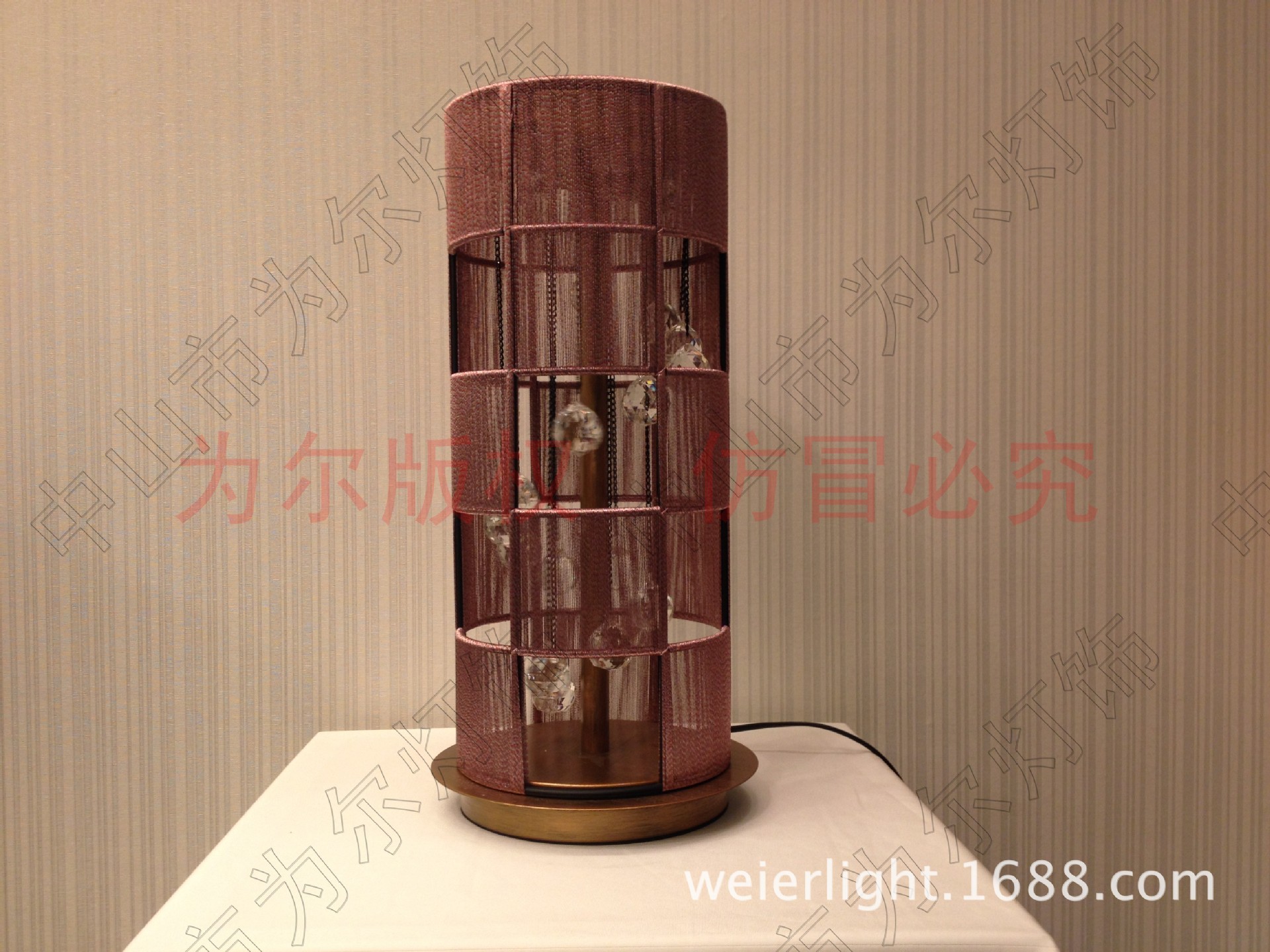 现代布艺台灯
