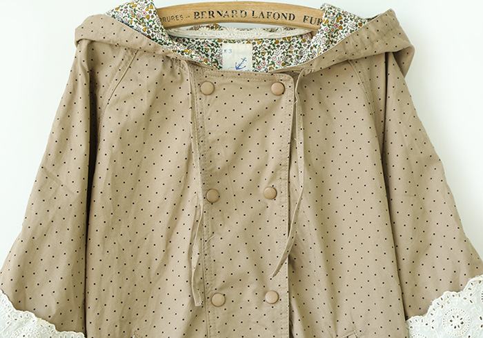 【165-0274【早秋】日系文艺钩花带帽点点蝙