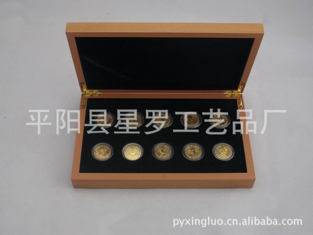 伟大领袖毛泽东一生事迹120枚彩银纪念章大全