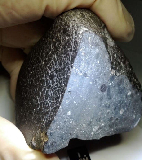 非洲 发现45亿年 前火星 陨石  揭晓火星生命之谜