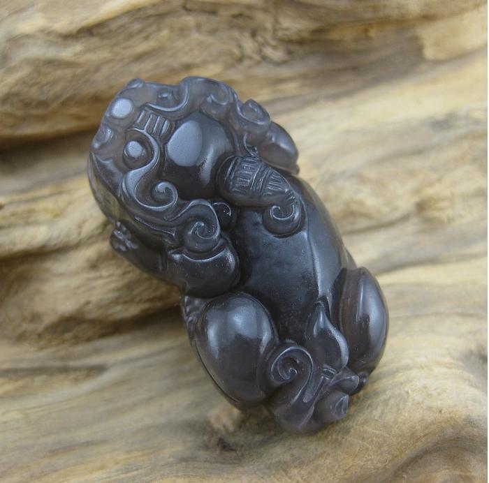 和田玉青花玉招财辟邪貔貅吊坠 青花玉貔貅挂