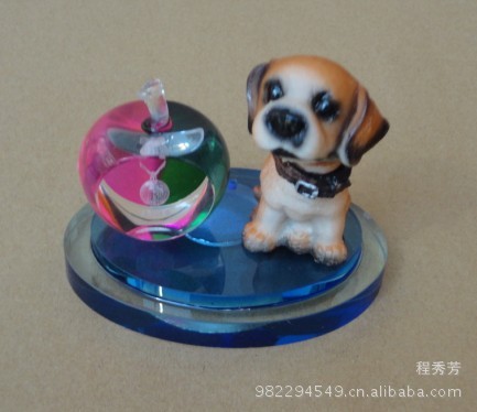 【热销 汽车香水座 水晶香水瓶 卡通摇头狗狗 汽车摆件】价格,厂家,图片,水晶工艺品,浦江县浩瀚水晶工艺品厂-马可波罗网