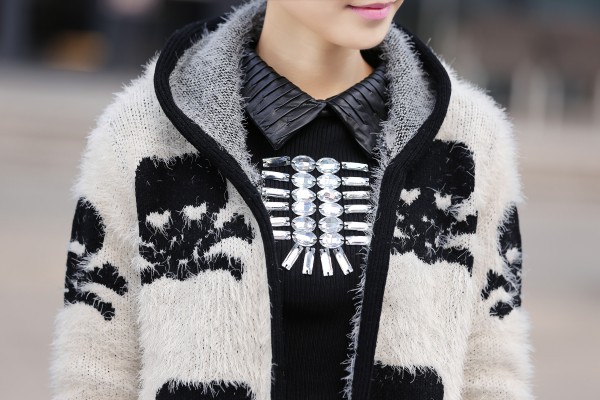 【韩版<em>连帽中长款毛衣</em> 骷髅头图案外套 马海毛