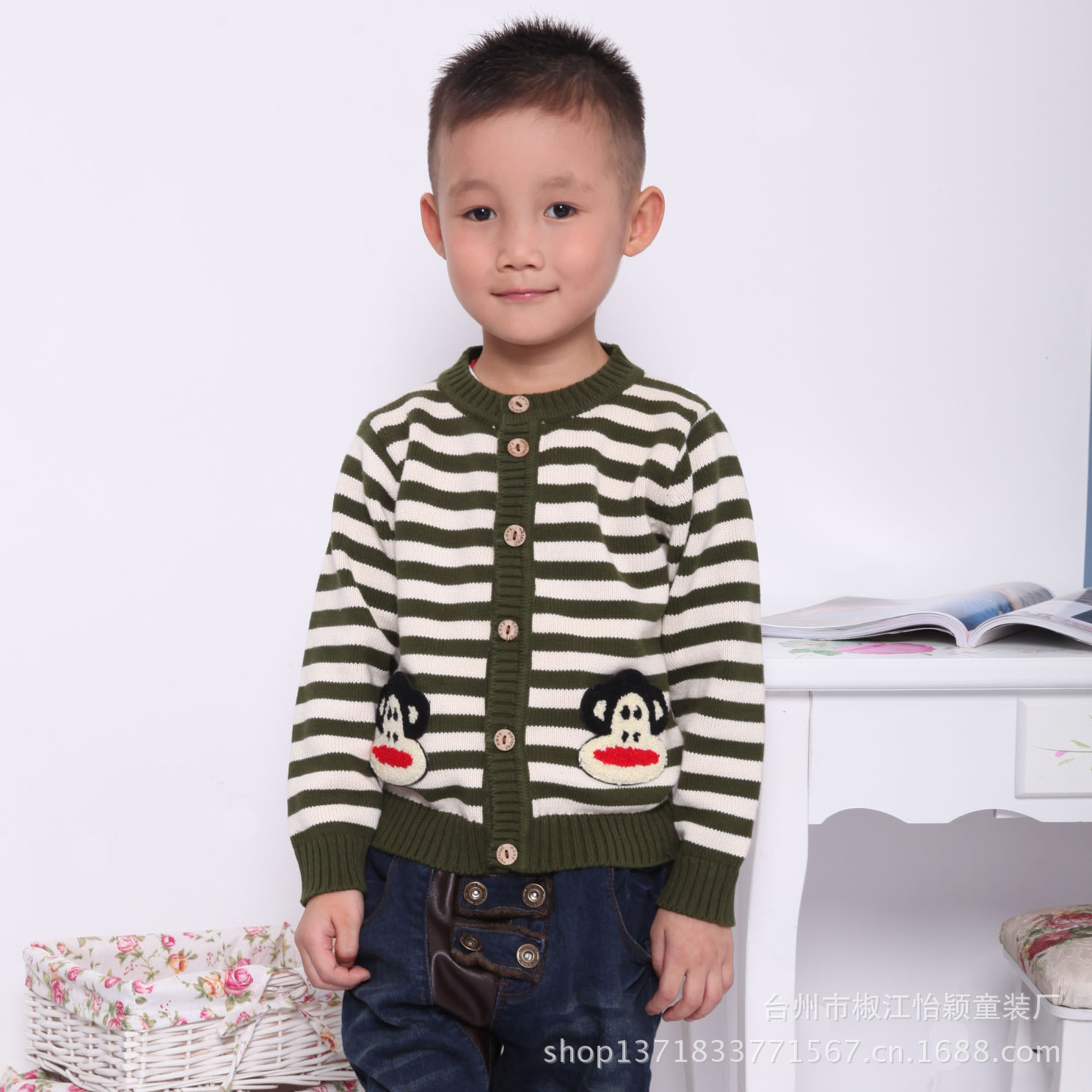 厂家直销 韩版条纹小<em>男童</em>毛衣针织开衫 新款幼