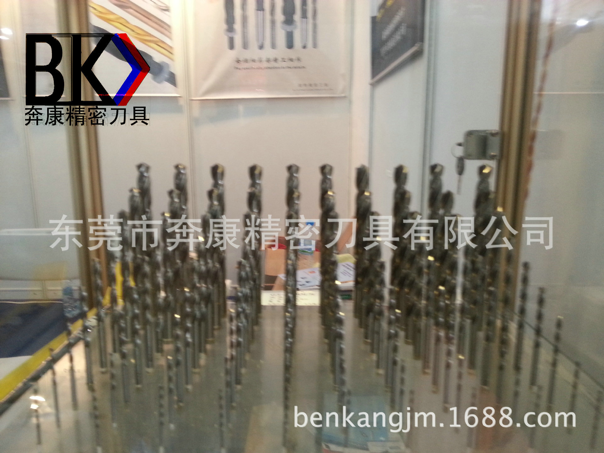 HPE}N~300Y]F351N$Z_]3QO