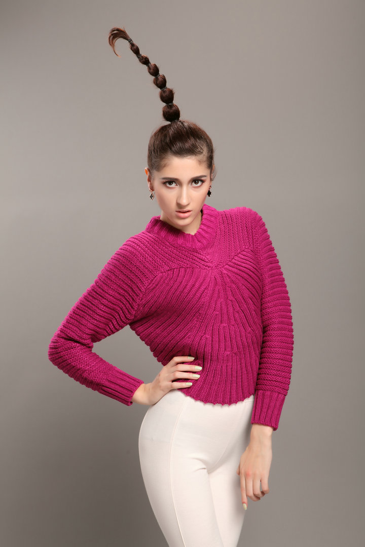 【Sikya 欧版秋冬季潮款针织衫 明星<em>款超短</em>套头