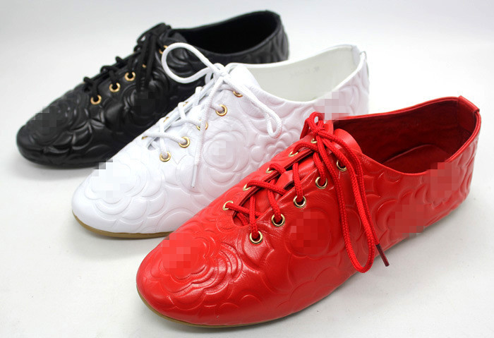 欧美外贸品牌新款真皮女鞋压花舒适平底休闲单