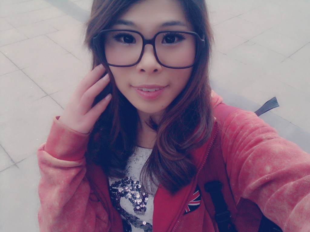 本公司90后女生客服 啥也不说了 看照片吧
