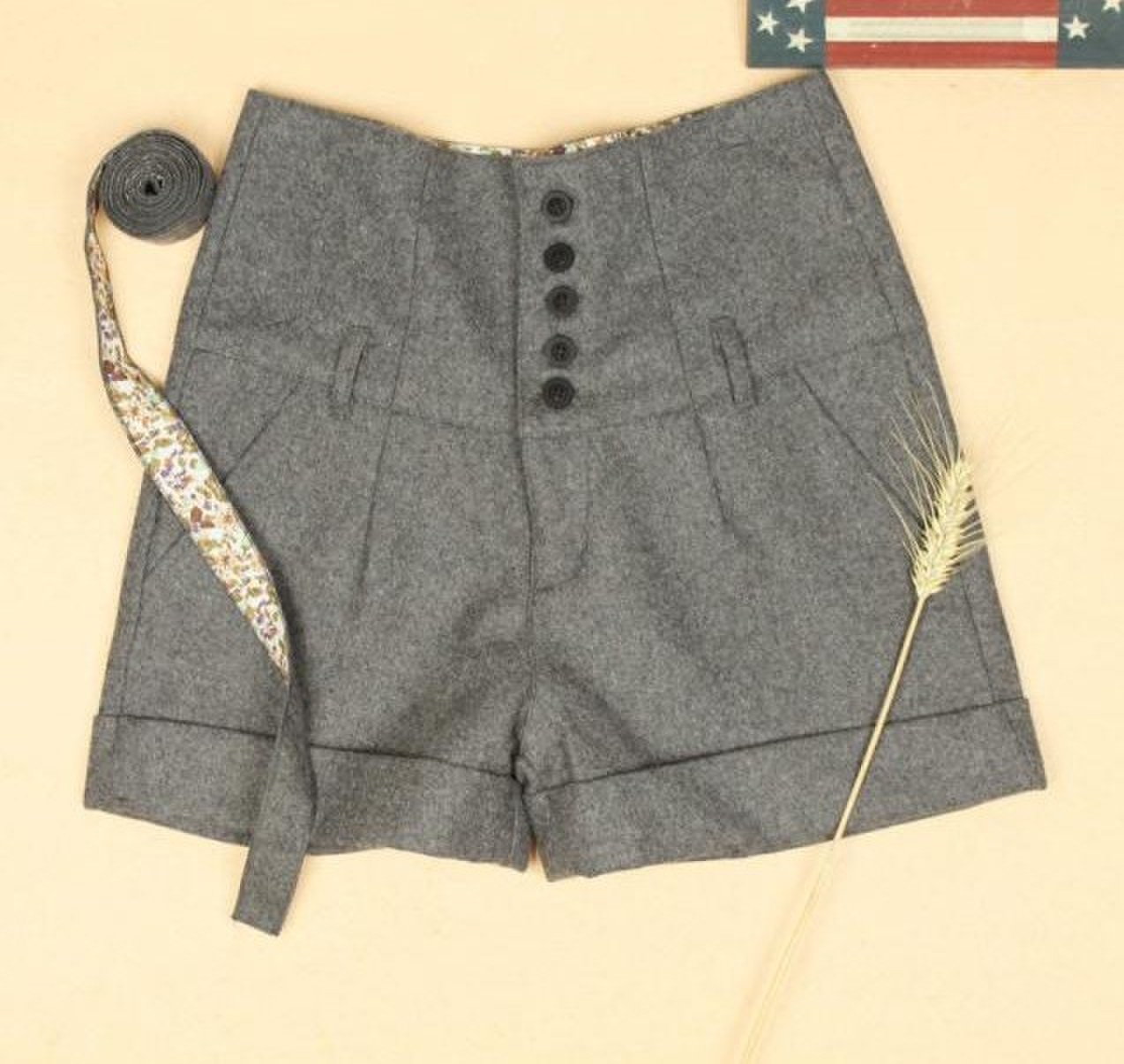 2012韩版秋冬新款<em>女呢子短裤</em>高腰毛呢短裤靴