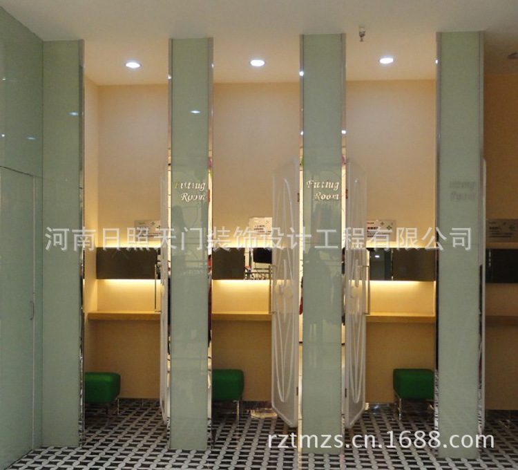 【<em>朵以女装</em>展柜 <em>精品女装</em>效果图 厂家女装店装