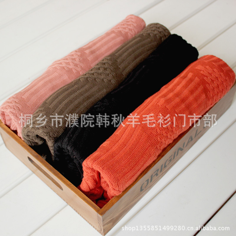 【春秋新款 韩版宽松俏皮圆领手工<em>缝纽扣</em> 针织