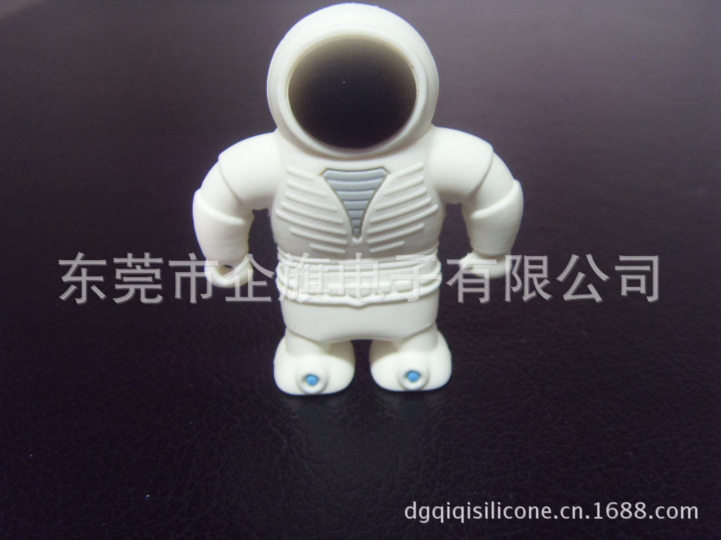 【热销v外型新款太空宇航员外型硅胶u盘外壳滴辅助设备机器人图片