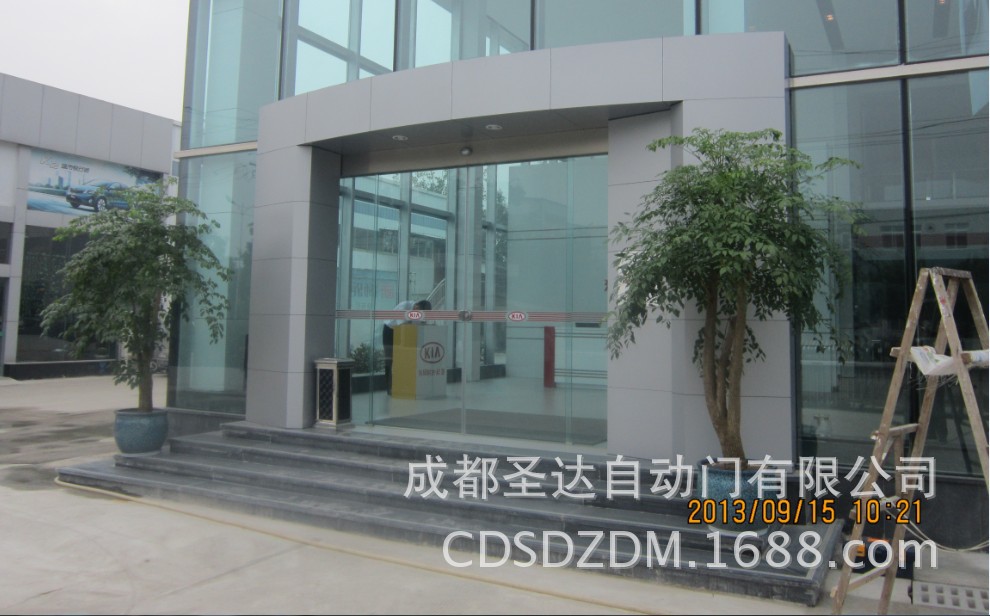 金堂宇霖汽车自动门2