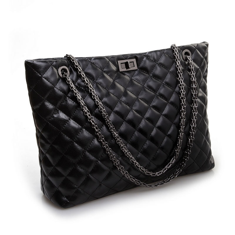 厂家直销 <em>女士包</em> 春夏款畅销款牛皮链条菱格纹