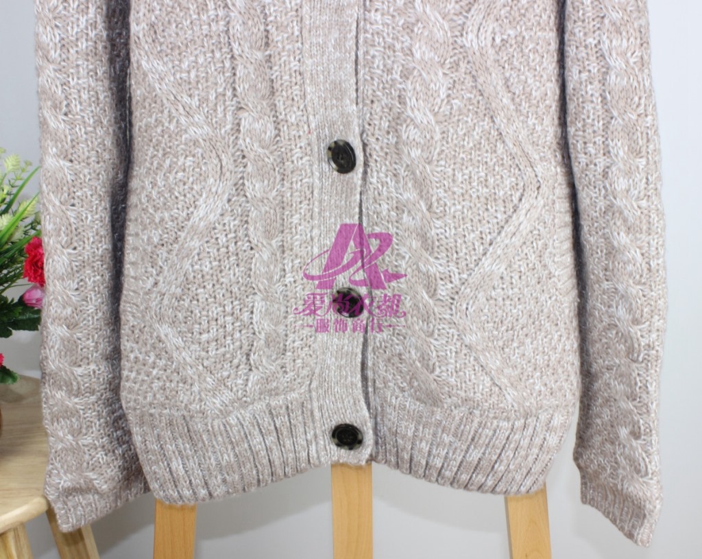 批发采购<em>女式毛衣</em>-外贸原单bershka女士<em>羊羔绒</em>