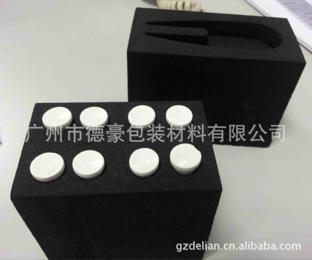 瓶子内衬