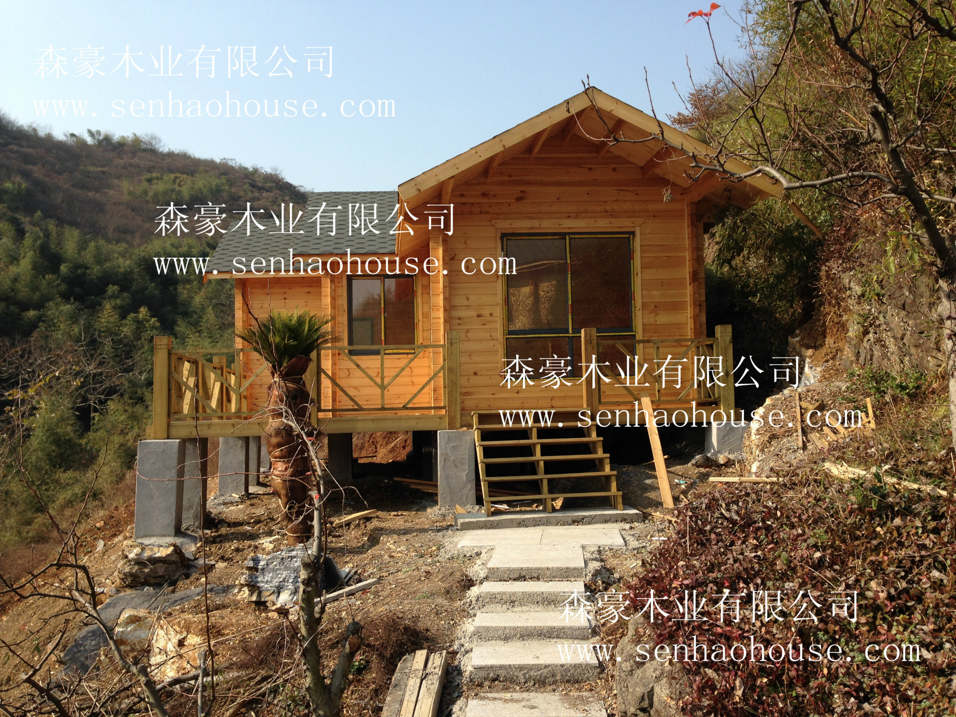 【专业生产木屋、木别墅、木结构、 防腐木屋