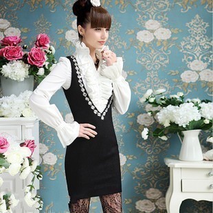 春秋新款女裝寶石鑲邊緊身深V領百搭打底裙毛呢背心連衣裙 免運費